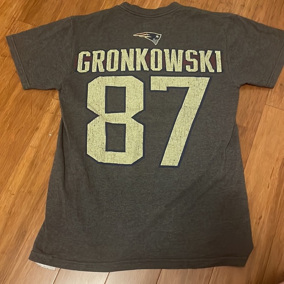 patriots tee, gronkowsi (87) on the back!! NFL apparel - Picture 2 of 3